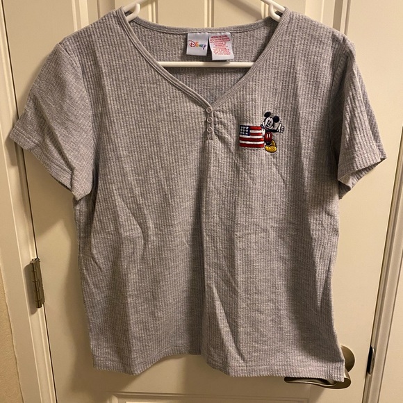 Disney Tops - Vintage Disney M Top Mickey Mouse Flag Gray Thermal Shirt Medium Short Sleeve